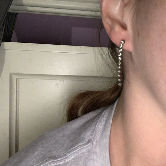 Small chain false diamond earrings - Picture 2 of 2